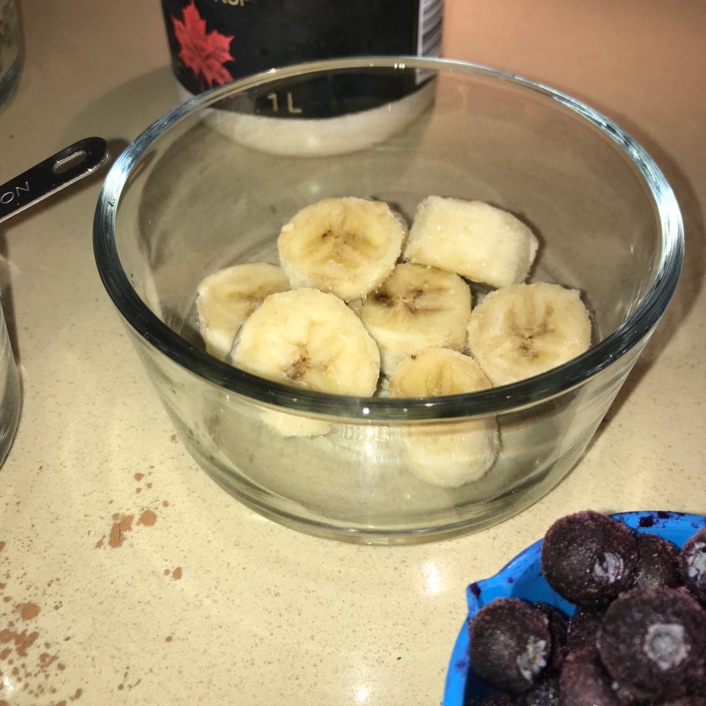 Sliced bananas for green smoothie.